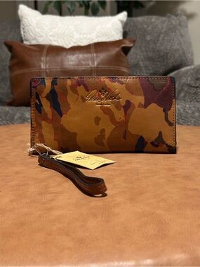 NWT Vintage Patricia Nash Leather Wristlet Wallet Parisian Camo Design